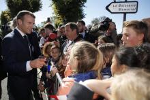 Le président Emmanuel Macron à la rencontre des Français à Colombey-les-Deux-Eglises le 04 octobre 2018