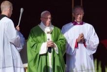 Le pape François célèbre une messe à l'ouverture du synode des jeunes au Vatican le 3 octobre 2018