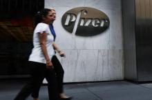 Devant le siège de Pfizer à New York. Comme tous les géants du secteur, Pfizer fait face à la perte des brevets de ses anciens "blockbusters"