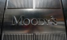 L'agence de notation Moody's a dégradé la note de l'Italie, s'inquiétant d'une stabilisation et non d'une diminution de la dette publique au cours des prochaines années