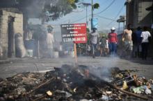 Des barricades érigées par des manifestants dans les rues de Port-au-Prince, le 21 novembre 2018