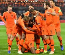 Les Pays-Bas vainqueurs de la France 2-0 à Rotterdam en Ligue des nations le 16 novembre 2018