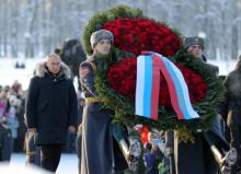 Commemoration ceremonies to mark the 75th anniversary of the lifting of the Nazi siege of Leningrad will include 2,500 servicemen in modern and period uniforms