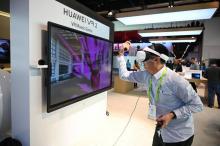 Un jeu de réalité virtuelle au stand Huawei, le 11 janvier 2019 au CES de Las Vegas