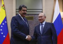 Le président russe Vladimir Poutine reçoit son homologue vénézuélien Nicolas Maduro, le 5 décembre 2018 près de Moscou
