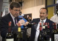 Les deux co-présidents de du premier salon Wine Paris Pierre Clément (G) et Fabrice Rieu à Paris le 11 février 2019