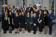 Le président Emmanuel Macron, sa femme Brigitte Macron et les participants au conseil pour l'égalité femmes-hommes, le 19 février 2019 à l'Elysée, à Paris