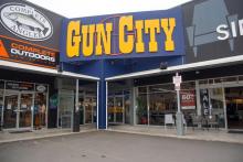 Un magasin d'armes dans les environs de Christchurch, en Nouvelle-Zélande, le 18 mars 2019
