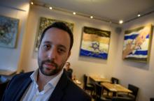 Le restaurateur israélien Yorai Feinberg dans son restaurant à Berlin le 26 février 2019