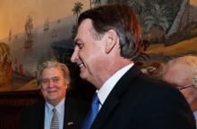 Jair Bolsonaro a dîné dimanche à Washington avec Steve Bannon, l'ancien stratège politique de Donald Trump et d'autres personnalités conservatrices