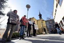 Des militants anti-avortement manifestent devant un hôpital de Zagreb, le 6 mars 2019 en Croatie