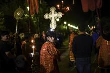 Les Grecs fêtent pâques, la plus importante fête religieuse pour les orthodoxes qui représentent 90% de la population, dans un contexte d'embellie économique relevé par le Premier ministre Alexis Tsip