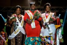 Nasasi Belinda (au centre) a remporté le concours Miss Curvy Uganda à Kampala le 26 avril 2019