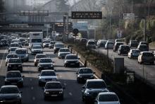 La maire PS de Paris Anne Hidalgo s'est dite jeudi "assez favorable" à la réduction à 50 km/h de la vitesse autorisée sur le boulevard périphérique