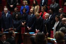 Députés et membres du gouvernement rendent hommage aux deux militaires tués au Burkina Faso, le 14 mai 2019 à l'Assemblée nationale