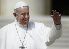 Le pape François a dévoilé une législation plus stricte obligeant prêtres, religieux et religieuses à signaler à l'Eglise tout soupçon d'agression sexuelle ou d'harcèlement, ainsi que toute couverture