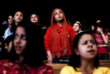 Des Egyptiennes copteslors d'une messe à l'Eglise Saint-Simon, le 25 avril 2013 au Caire