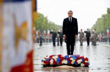Emmanuel Macron lors des commémorations du 74e anniversaire de la victoire alliée en 1945, à l'Arc-de-Triomphe le 8 mai 2019