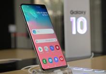 Le Galaxy S10+, le dernié né des smartphones de Samsung dans une boutique de Séoul, le 30 avril, 2019