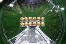 Des boules du loto pour l' Euromillion à la "Française des Jeux" FDJ à Boulogne Billancourt