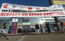 Manifestation intersyndicale contre l'ouverture des commerces le dimanche, le 15 septembre 2019 à Angers
