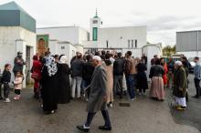 Des fidèles arrivent à la mosquée de Bayonne pour la prière du vendredi, le 1er novembre 2019 quelques jours après l'attaque qui a fait deux blessés
