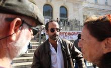 Cédric Herrou arrive au tribunal de Nice le 22 octobre 2018