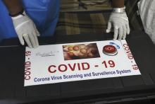 Matériel pour détecter le virus COVID-19 à Ahmedabad, en Inde, le 6 mars 2020