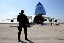 Un avion-cargo Antonov An-225 Mriya s'est posé sur l'aéroport de Paris-Vatry (Marne) avec quelque huit millions de masques, le 19 avril 2020
