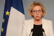 La ministre du travail Muriel Pénicaud s'adresse à la presse après une réunion gouvernementale le 1er avril 2020