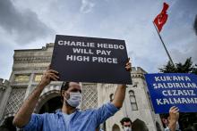 Manifestation le 13 septembre 2020 à Istambul contre la republication par Charlie Hebdo des caricatures de Mahomet qui en avaient fait une cible des jihadistes