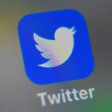 La justice française a ordonné lundi une médiation entre Twitter et des associations de lutte contre les discriminations, qui avaient assigné en mai le réseau social pour "inaction face à la haine en 