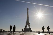Fermée depuis le 30 octobre pour cause de reconfinement contre l'épidémie de Covid-19, la tour Eiffel a annoncé sa réouverture à compter du 16 décembre