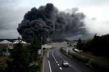 La fumée dégagée par l'incendie de l'usine Lubrizol à Rouen le 26 septembre 2019