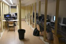 Des étudiants dans une salle informatique de l'université d'Aix-Marseille suivent des cours à distance, le 19 novembre 2020 à Marseille