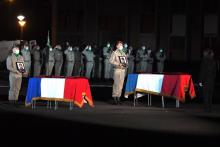 La ministre des Armées, Florence Parly, rend hommage au sergent Yvonne Huynh et au brigadier Loïc Risser, membres du 2ème régiment de Hussards, morts au Mali le 2 janvier, à Haguenau (Bas-Rhin), le 8 