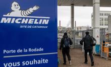 Le groupe Michelin a annoncé mercredi qu'il allait supprimer jusqu'à 2.300 postes en France, sans départs contraints, dans le cadre d'un "plan de simplification et de compétitivité"