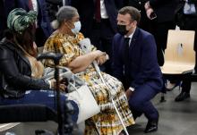 Emmanuel Macron au centre de vaccination de Bobigny (Seine-Saint-Denis), le 1er mars 2021