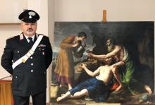 Cette photo publiée le 1er avril 2021 par le bureau de presse des Carabinieri montre un tableau de Poussin volé par les Nazis retrouvé en Italie