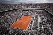 Le court Philippe Chatrier, lors de la première journée de l'édition 2019 du tournoi de tennis de Roland Garros à Paris, le 26 mai 2019.