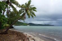 Une plage de l'île de Mangareva, dans l'archipel des Gambier, en Polynésie française, le 22 avril 2021