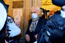 L'homme d'affaires Bernard Tapie arrive au Palais de justice de Paris, le 12 octobre 2020