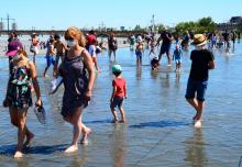 Des vacanciers sur une plage de Nice, le 6 août 2020