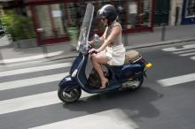 Dès 2022, le stationnement des 2 roues motoroisés non-électrique sera payant à Paris