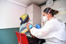 Préparation d'une dose de vaccin, le 31 mai 2021 à Garlan (Finistère)