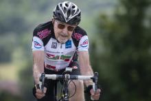 Le cycliste français René Gaillard en selle à Vaivre-et-Montoille, en Haute-Saône, le 7 juillet 2021