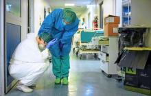Soignants épuisés dans un hôpital du sud de l'Italie