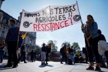 Manifestation contre "l'urbanisation massive" de l'Ile-de-France, le 10 octobre 2021 devant l'hôtel de ville de Paris