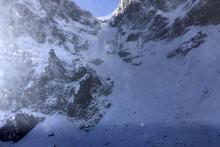 Le site où trois alpinistes français ont disparu, au Népal, diffusée le 31 octobre 2021 par la Kailash Helicopter Services
