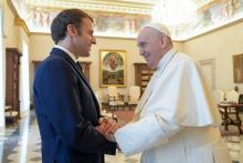 Le président Emmanuel Macron et le pape François lors d'une visite au Vatican, le 26 juin 2018